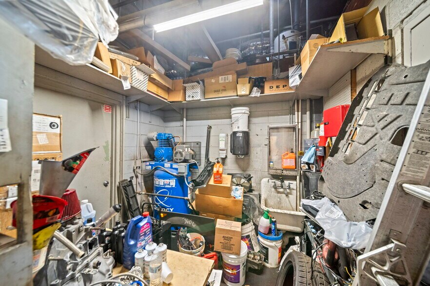 More Photos Of 5250 E Main St, Columbus Auto Dealership For Sale