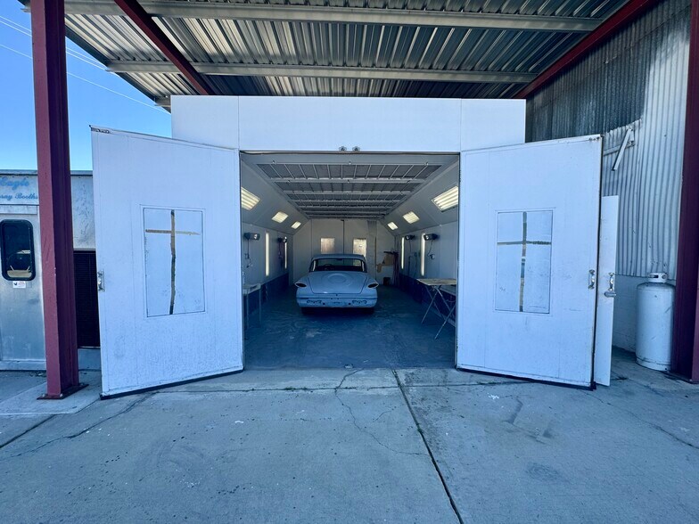 More Photos Of 1211 E Yosemite Ave, Madera Auto Repair For Sale