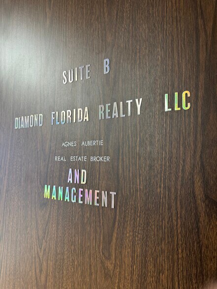 More Photos Of 233 E Bay St, Jacksonville Office For Sale