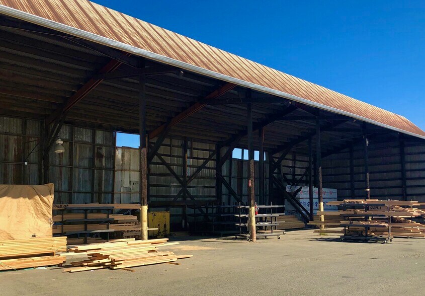 More Photos Of 5033 Feather River Blvd, Olivehurst Manufacturing For Lease