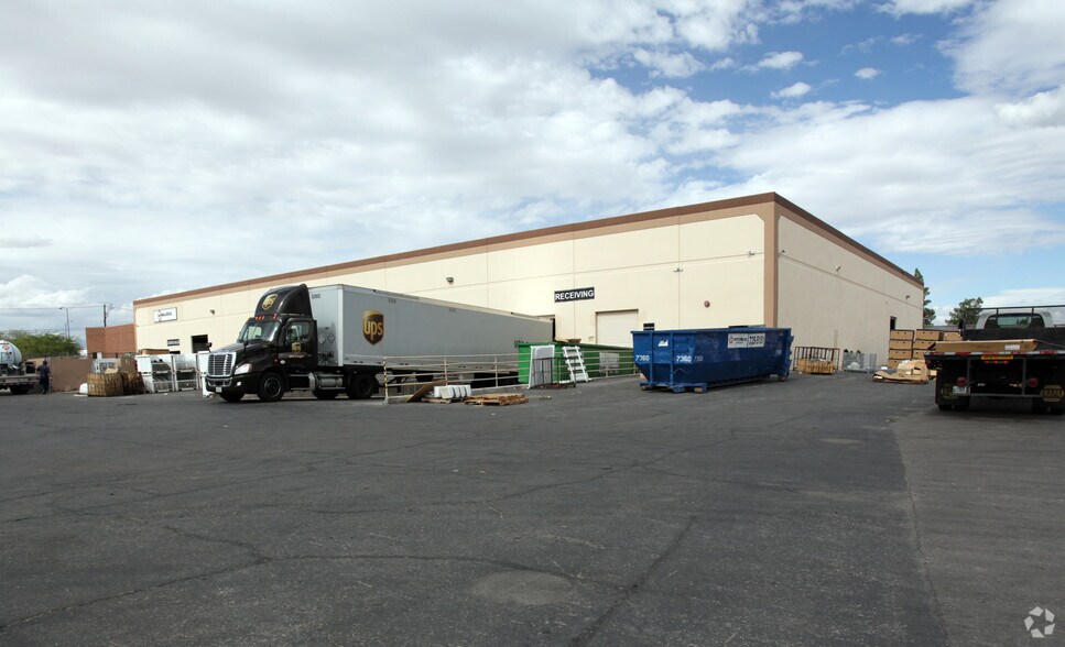 More Photos Of 6770 Bermuda Rd, Las Vegas Warehouse For Lease