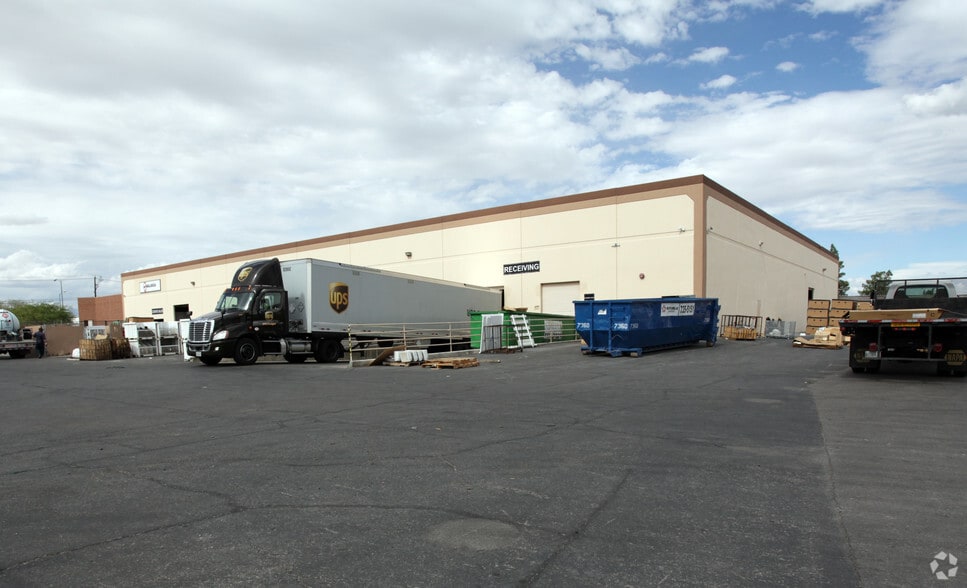 More Photos Of 6770 Bermuda Rd, Las Vegas Warehouse For Lease
