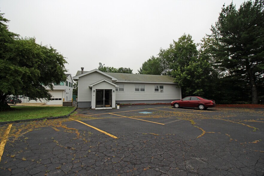 More Photos Of 80-82 Northboro Rd E, Marlborough Office For Sale