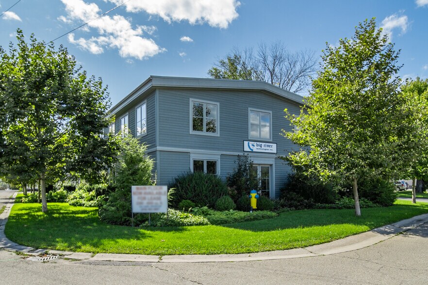 More Photos Of 60 Mill St, Gananoque Medical For Lease