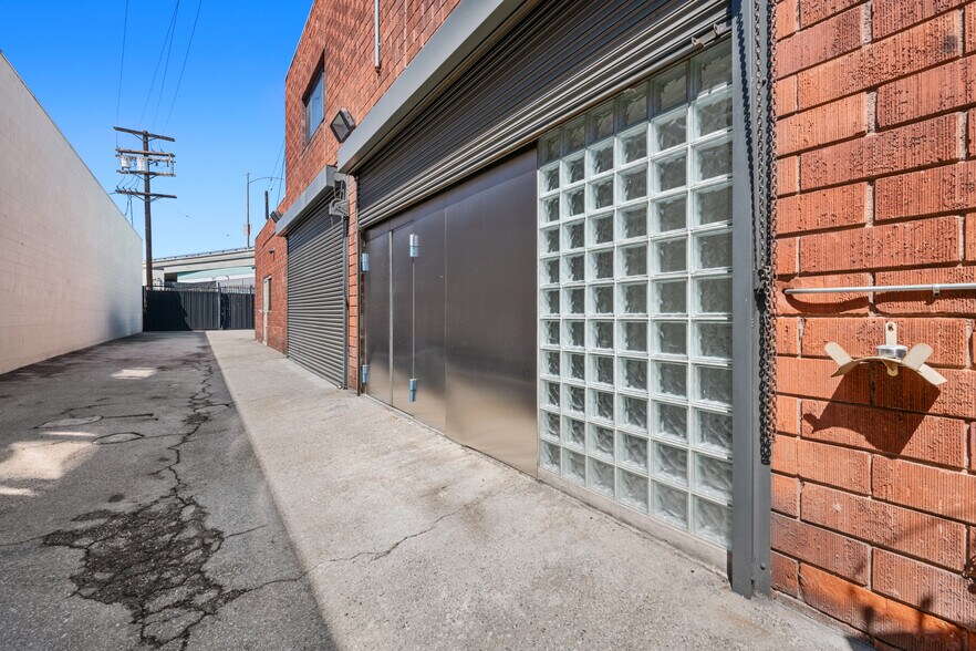 More Photos Of 1509 Mateo St, Los Angeles Office Residential For Sale