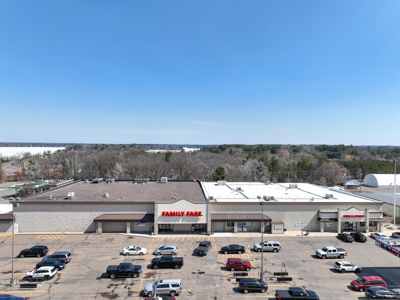 More Photos Of 17158 County Highway J, Chippewa Falls Supermarket For Lease