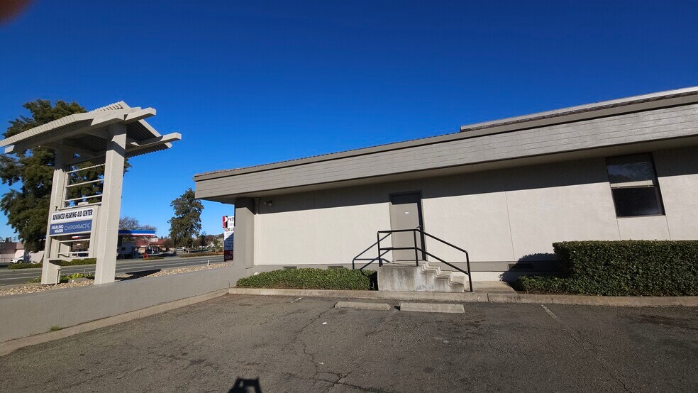 More Photos Of 1313 Travis Blvd, Fairfield Medical For Lease