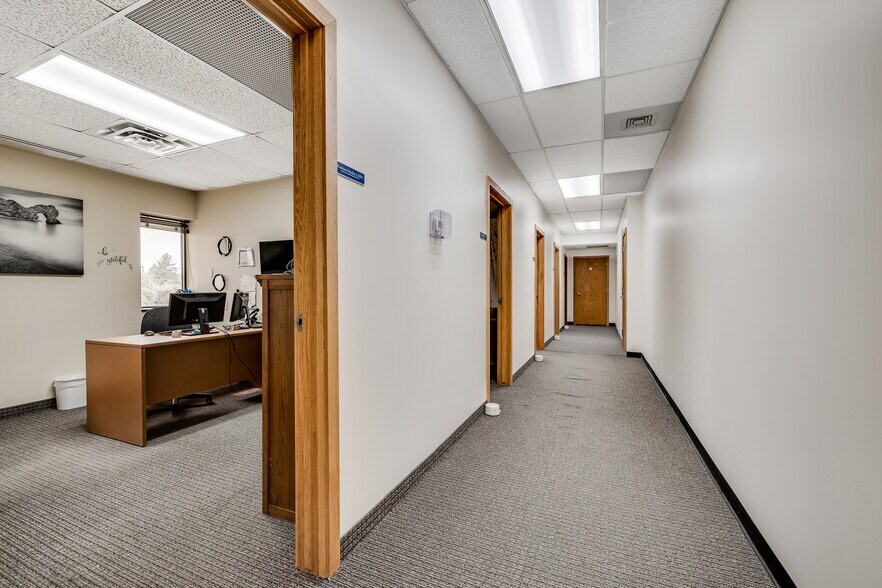 More Photos Of 4555 Erin Dr, Eagan Office For Lease