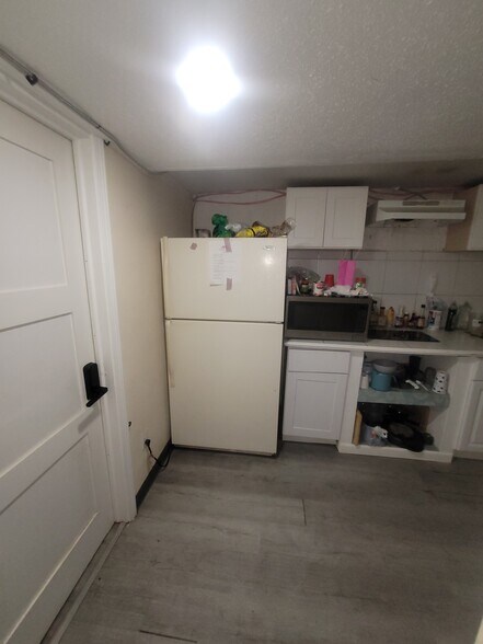 More Photos Of 1458 W 32nd St, Indianapolis Apartments For Sale