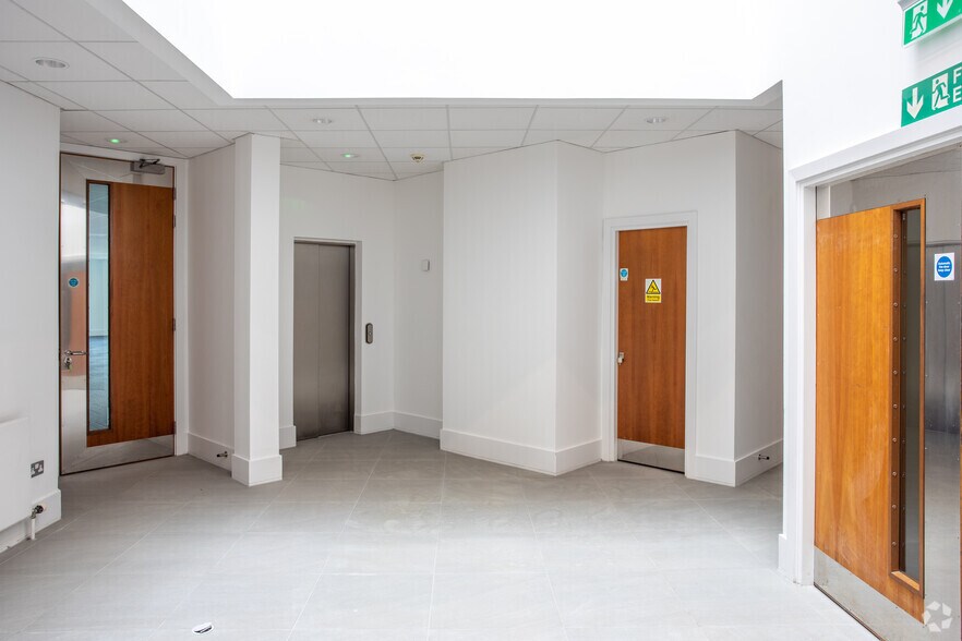 More Photos Of The Castle Business Park, Stirling Office For Sale