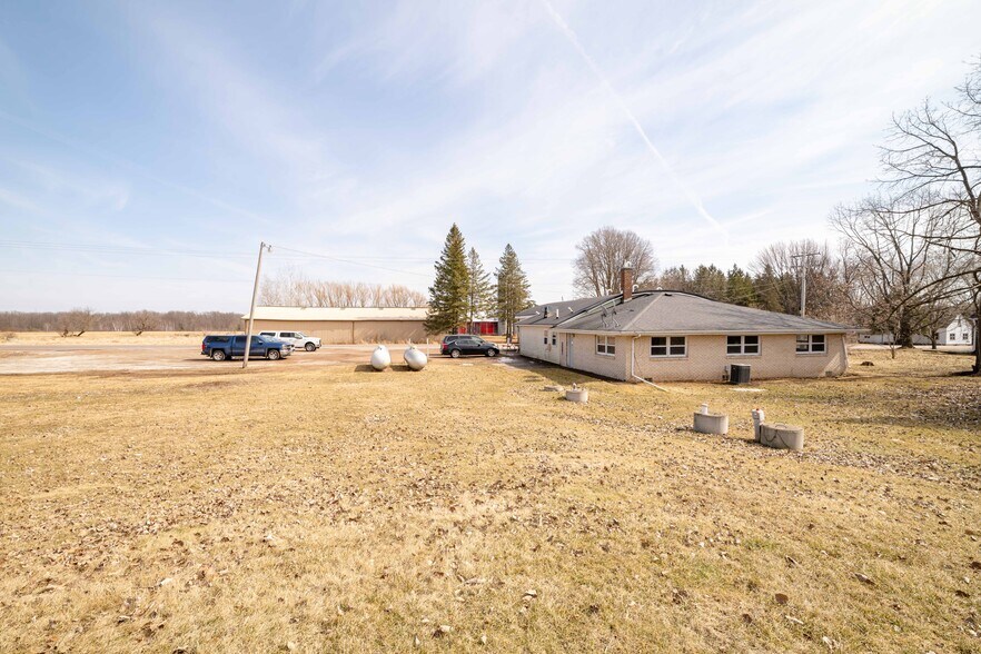 More Photos Of 209770 County Road O, Mosinee General Retail For Sale