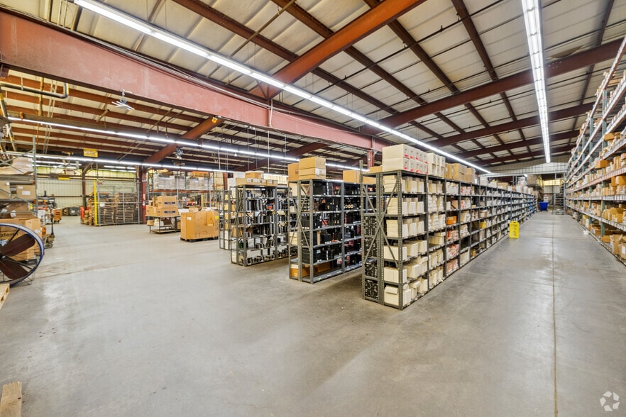 More Photos Of 24 Spring St, Florence Warehouse For Sale