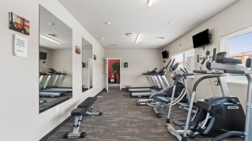 More Photos Of 215 University Dr, Richland Apartments For Sale
