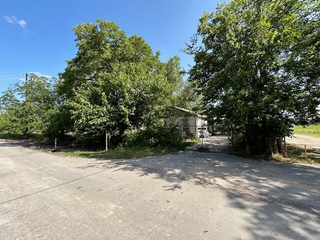 More Photos Of 13798 Old FM 471 W, San Antonio Land For Sale