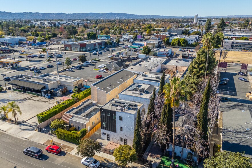 More Photos Of 6421 Troost Ave, North Hollywood Apartments For Sale