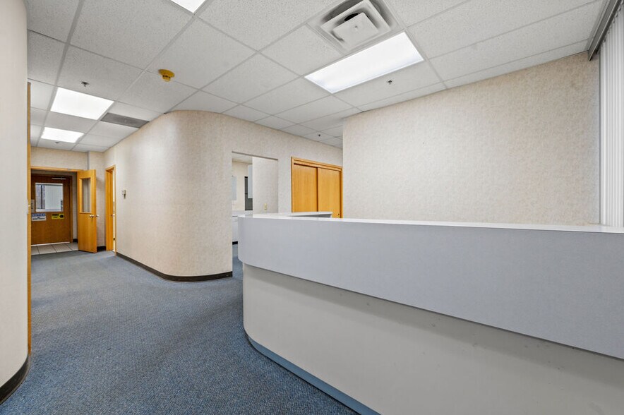 More Photos Of 143 Commerce Blvd, Loveland Warehouse For Sale