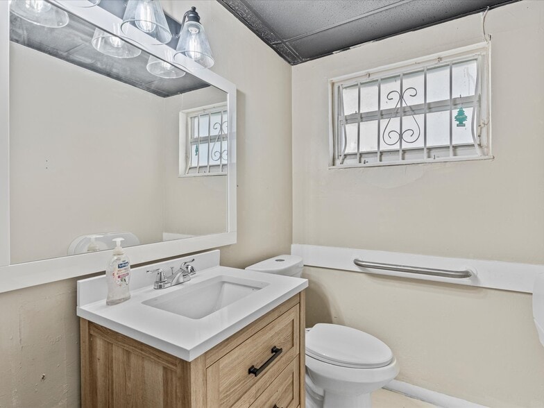 More Photos Of 1410-1420 S Federal Hwy, Dania Beach Unknown For Lease