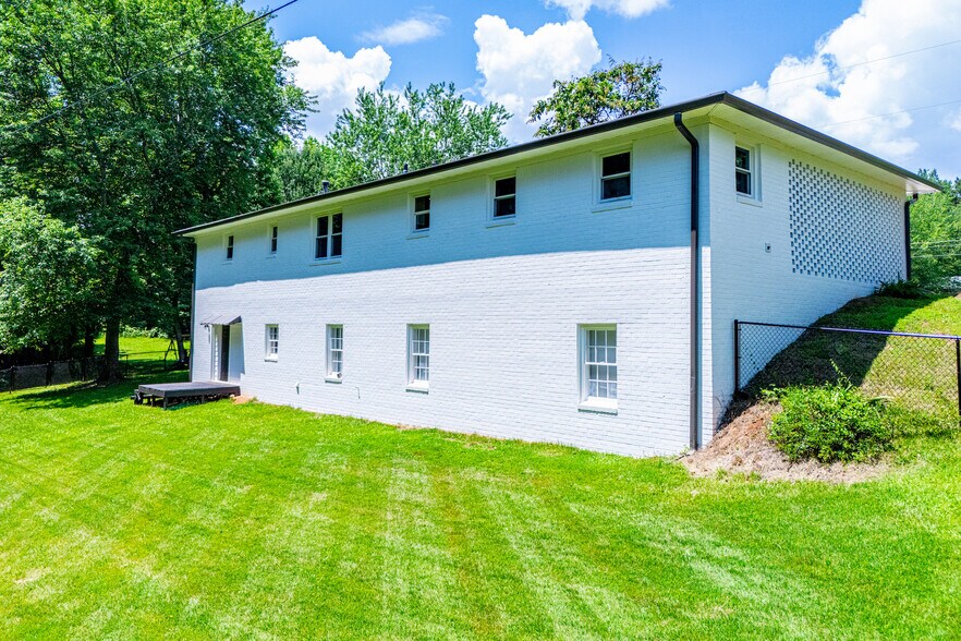 More Photos Of 2932 US-27, Buchanan Office For Sale