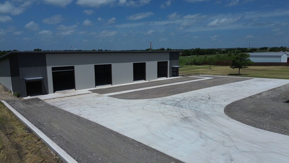 Primary Photo Of 1158 County Road 108, Hutto Warehouse For Lease