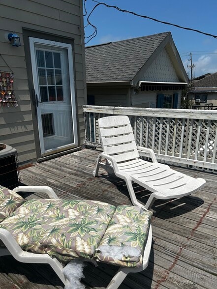 More Photos Of 1613 Avenue N 1/2, Galveston Multifamily For Lease