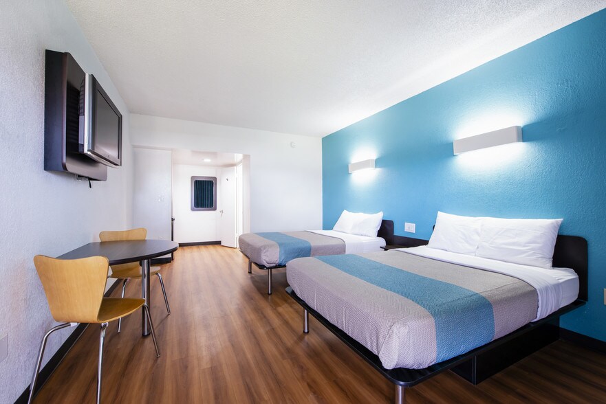 More Photos Of 603 N Marine Blvd, Jacksonville Hotel For Sale