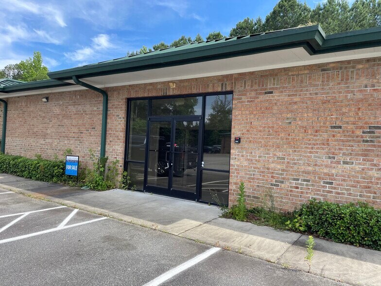 More Photos Of 731 Tilghman Dr, Dunn Medical For Sale