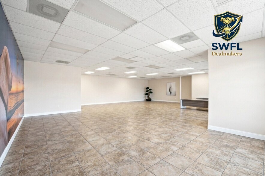 More Photos Of 6391 Corporate Park Cir, Fort Myers Research And Development For Sale