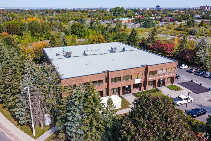 More Photos Of 2520 St Laurent Blvd, Ottawa Flex For Lease