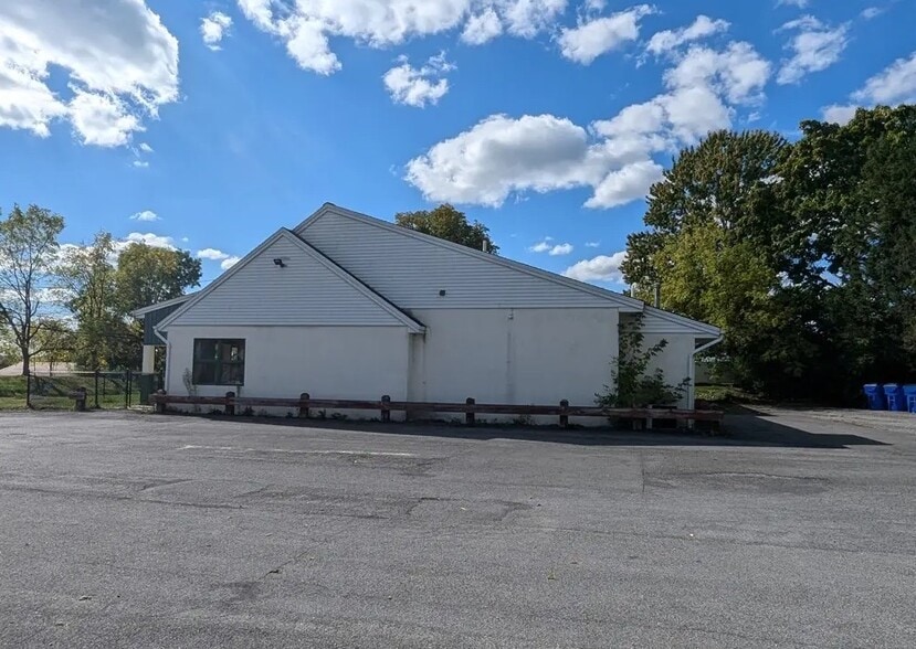 More Photos Of 2827 Cold Springs Rd, Baldwinsville Daycare Center For Sale