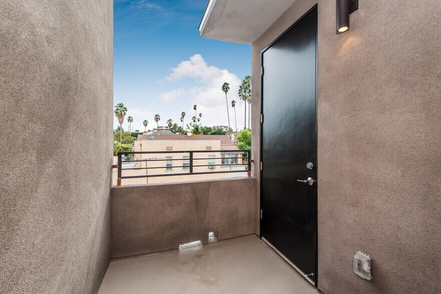 More Photos Of 644 N Normandie Ave, Los Angeles Apartments For Sale