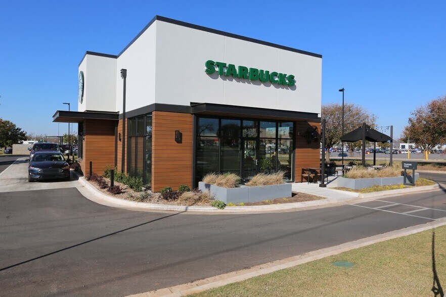 More Photos Of 5425 Tinker Diagonal St, Del City Restaurant For Sale