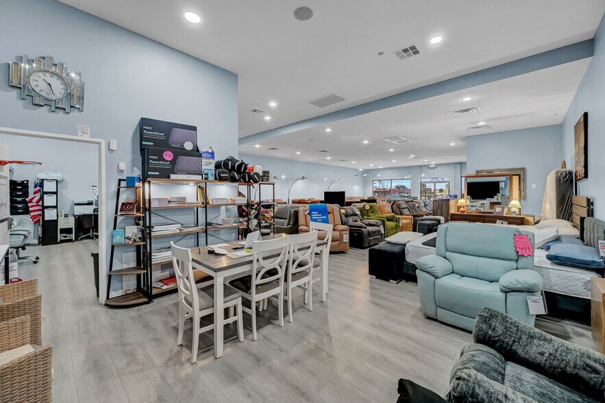 More Photos Of 1433 N Boulder Hwy, Henderson Freestanding For Sale