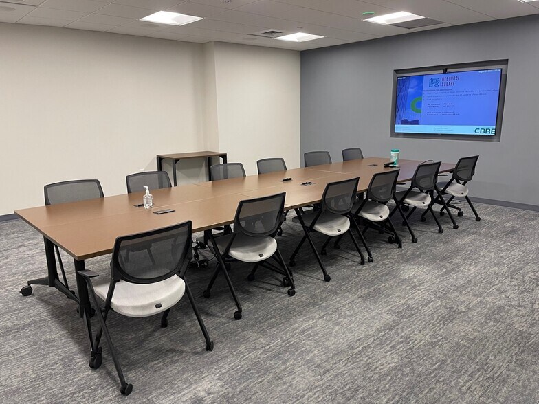 More Photos Of 10926 David Taylor Dr, Charlotte Coworking Space