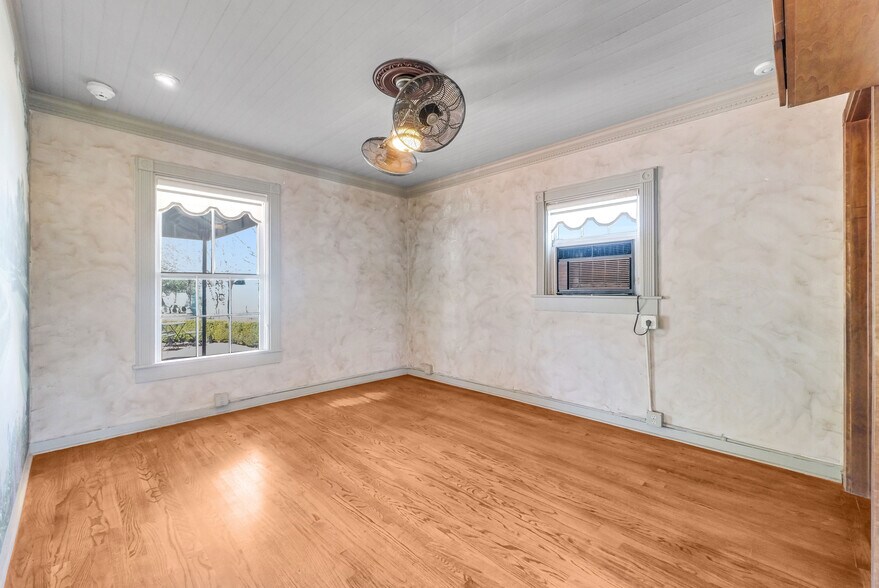 More Photos Of 41955 Main St, Temecula Freestanding For Sale