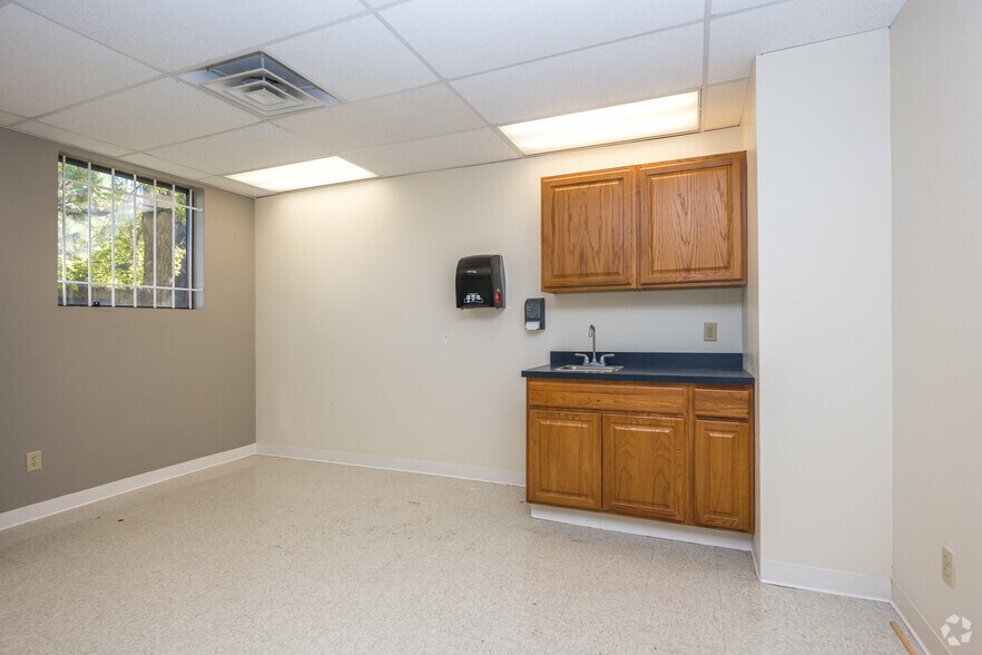 More Photos Of 2700 Yale Blvd SE, Albuquerque Office For Lease