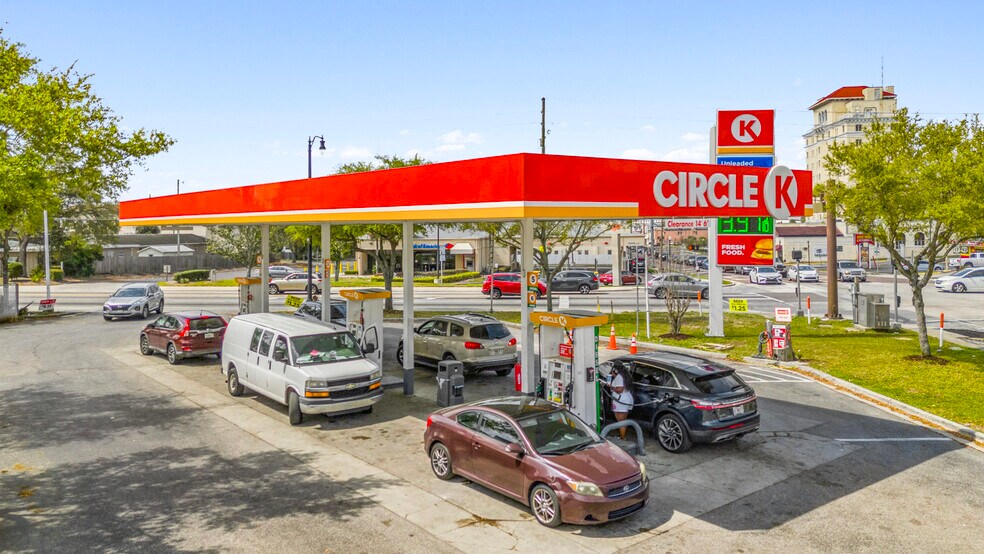More Photos Of 1013 E Hinson Ave, Haines City Convenience Store For Sale