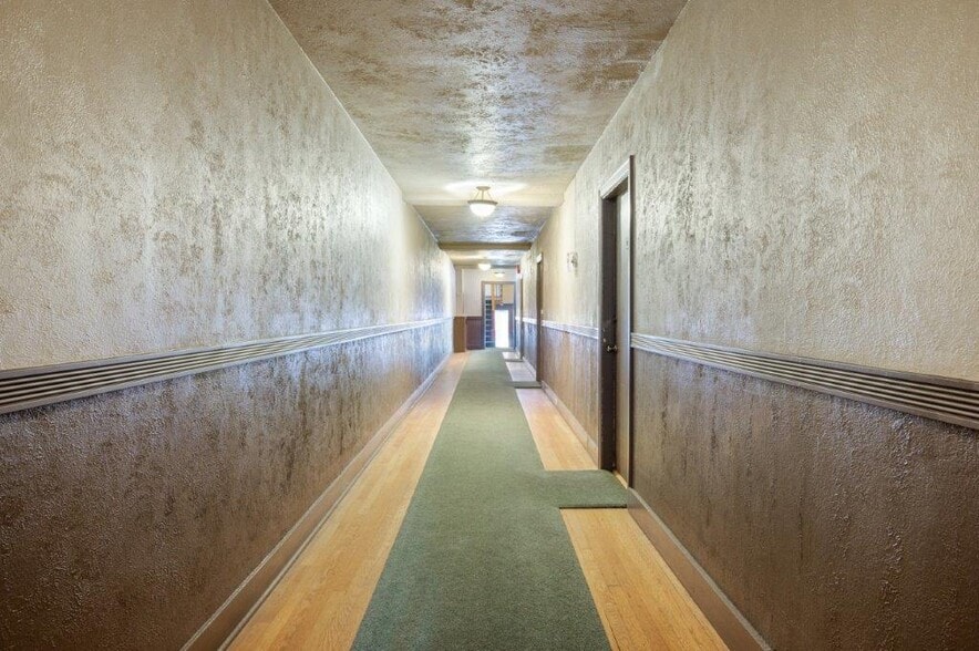 More Photos Of 221 Belmont Ave E, Seattle Apartments For Sale