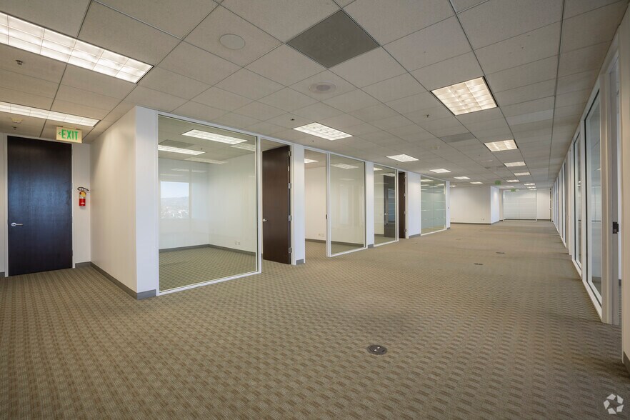 More Photos Of 1999 Harrison St, Oakland Coworking Space