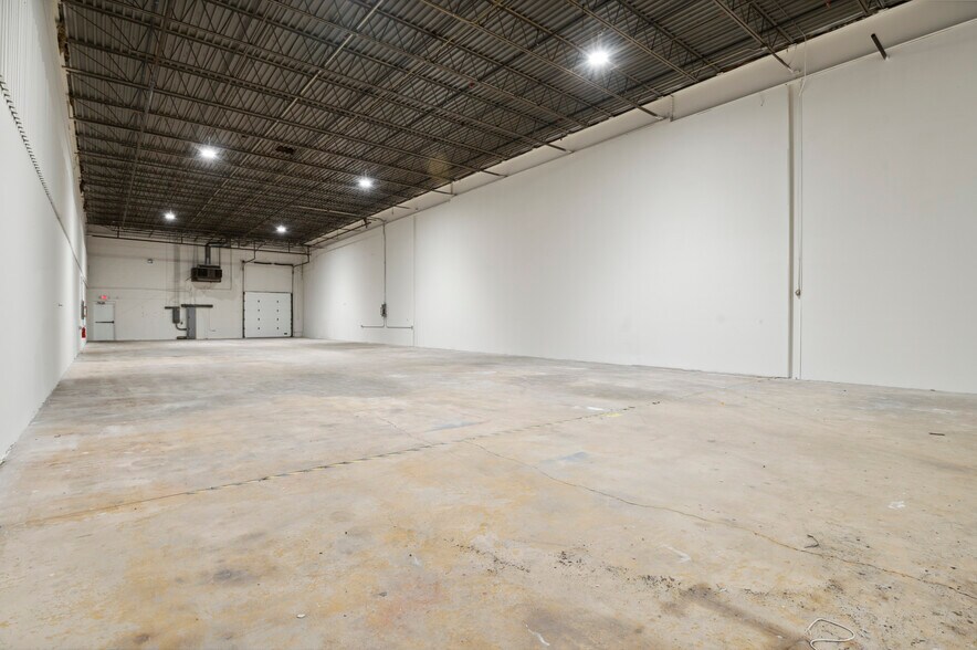 More Photos Of 201 Ruthar Dr, Newark Distribution For Lease