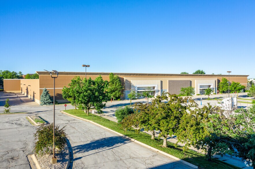 More Photos Of 12381 W 95th St, Lenexa Freestanding For Sale