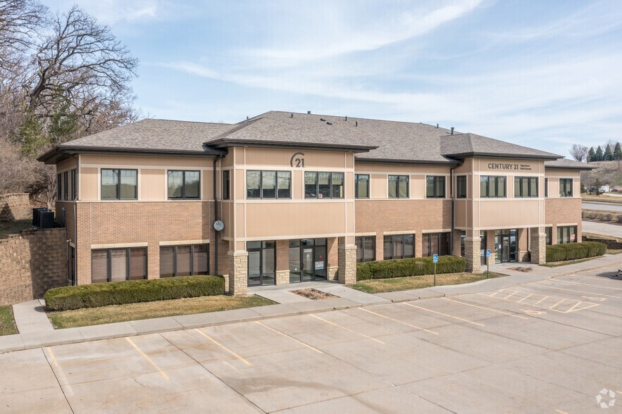 More Photos Of 2360 NW 128th Street, Urbandale Office For Lease