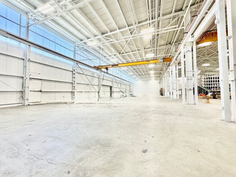 More Photos Of 2421 Blanding Ave, Alameda Manufacturing For Lease