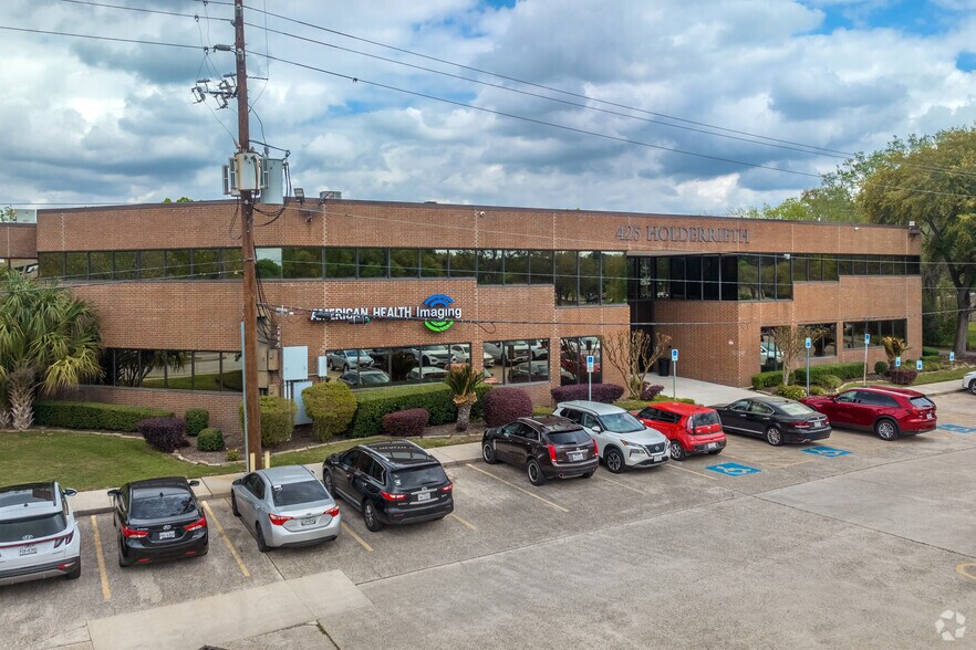 More Photos Of 425 Holderrieth Blvd, Tomball Medical For Lease