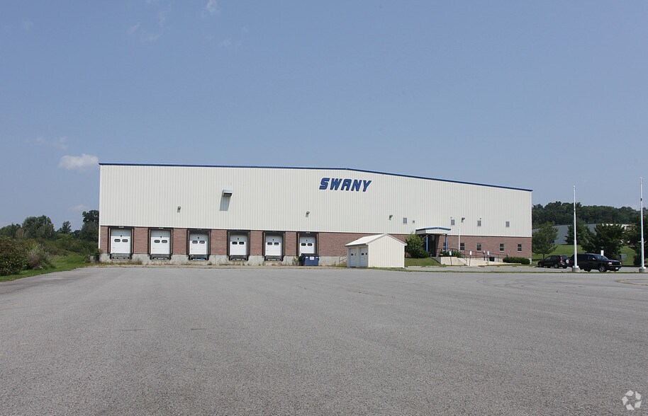 More Photos Of 115 Corporate Dr, Johnstown Warehouse For Lease
