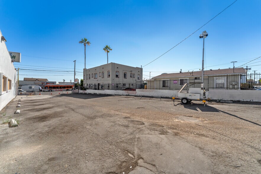 More Photos Of 3451 Whittier Blvd, Los Angeles Storefront Retail Office For Lease