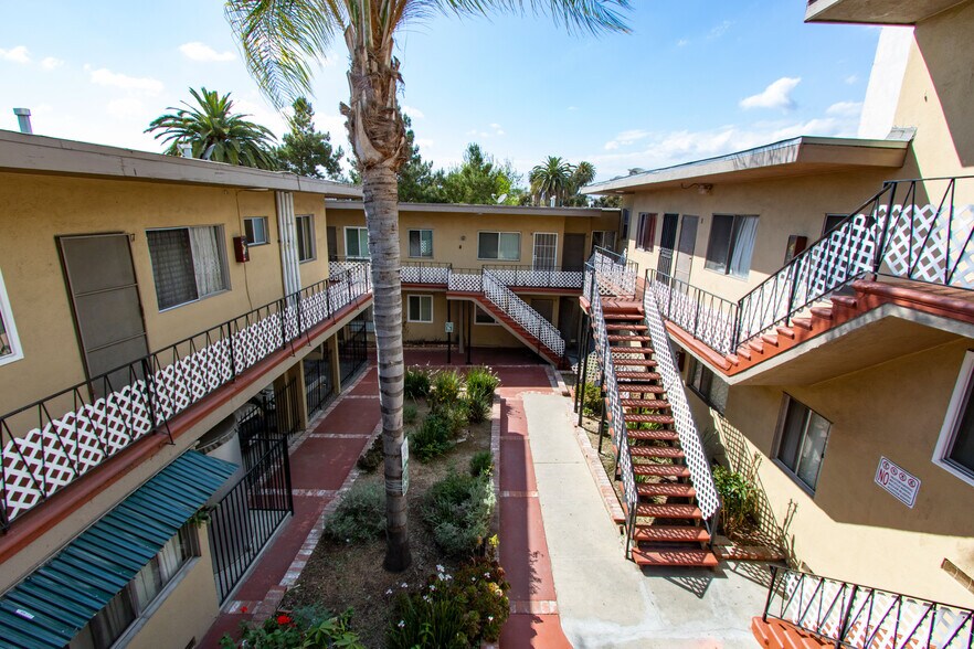 More Photos Of 627 Coronado Ter, Los Angeles Apartments For Sale