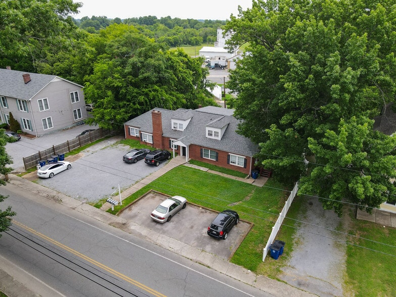 More Photos Of 419 Belmont Ave, Shelbyville Multifamily For Sale