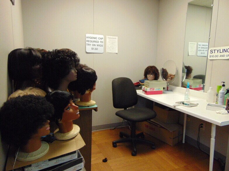 More Photos Of 15390 Gratiot Ave, Detroit Storefront For Sale