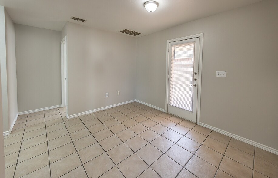 More Photos Of 602 N Belmont, Lubbock Apartments For Sale