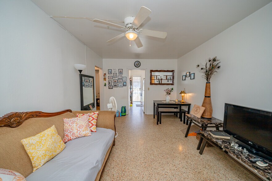 More Photos Of 112 NW 10th St, Homestead Apartments For Sale